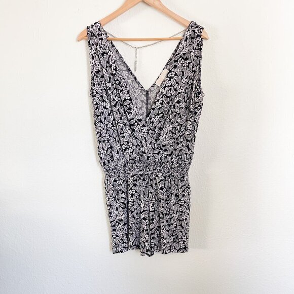 Michael Kors high rise smocked waist shorts romper black white floral size S - Picture 2 of 9